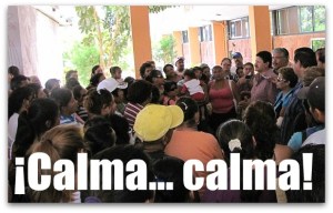 Armando Martinez atiende a invasores