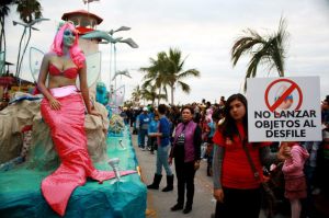 2 - 1 carro la sirenita la paz bcs