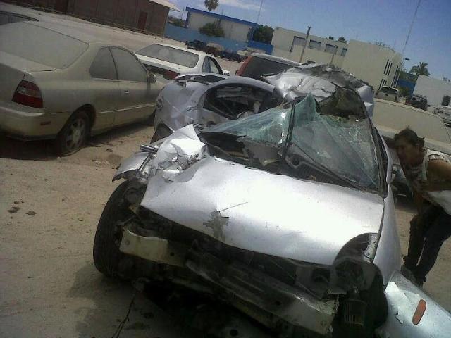 2 - 1 automovil robado el que choco