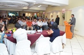 2 - 1 escaparate politico 47w2825