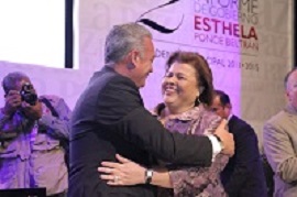 2 - 1 marcos y esthela en informe de esthela