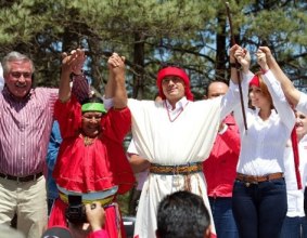 2 - 1 a enrique peña nieto con gaviota 4863