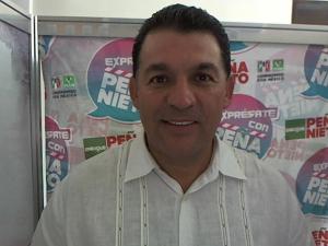 2 - 1 ruben muñoz alvarez mentiritas con juan alberto valdivia foto columna la arenga