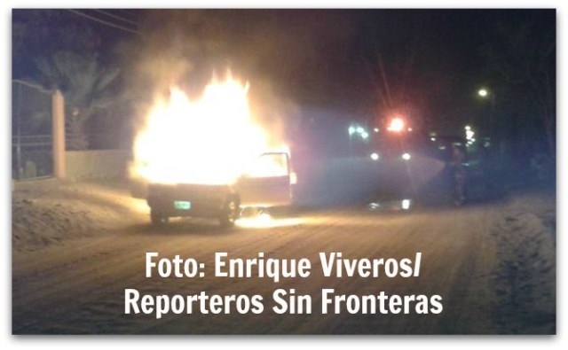 2 - 1 automovil incendiandose colonia tabachines