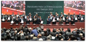 2 - 1 marcos covarrubias en reunion de empleo 002