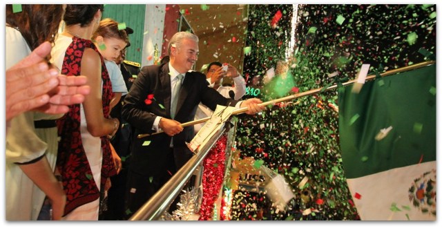 2 - 1 desfile hoy anoche grito