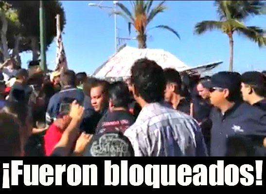 2 - 1 profesores en desfile 16 de septiembre