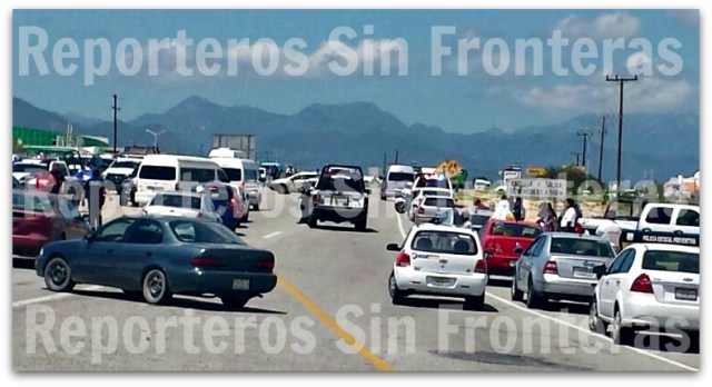 2 - 1 profesores se retiran aeropuerto