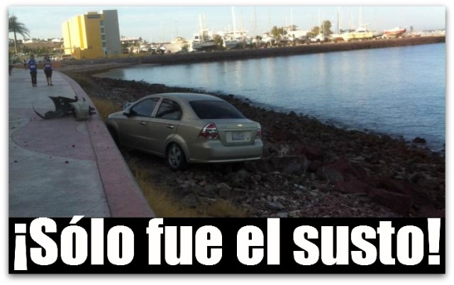 2 - 1 accidente aveo malecon la paz
