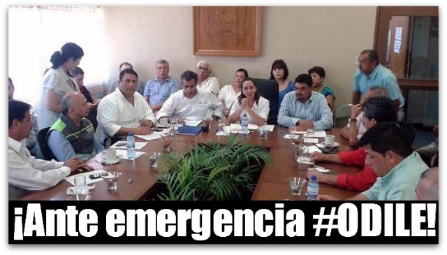 2 - 1 barroso en loreto bcs coordinando trabajos de reconstruccion