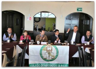 magistrados y colegio de abogados 004