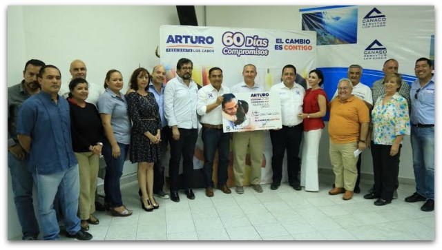 1 arturo de la rosa con miembros de la canaco 3