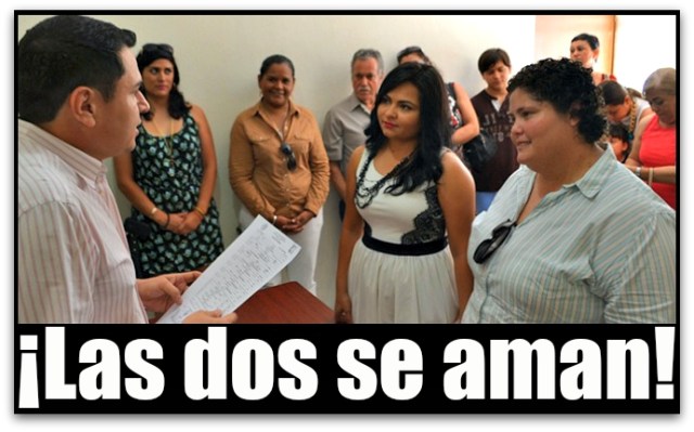 1 a dos mujeres en la primer boda gay en bcs