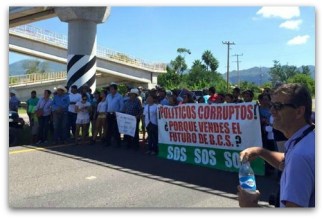 0 a bloqueo en san pedro la paz bcs