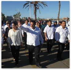 1 a carlos mendoza davis desfile civico militar