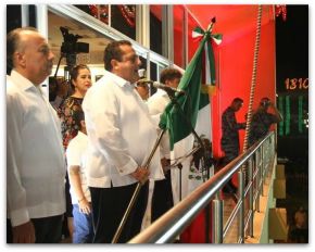 1 a carlos mendoza davis picore grito de la independencia 2015