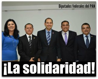 0 a arturo de la rosa con los diputados federales