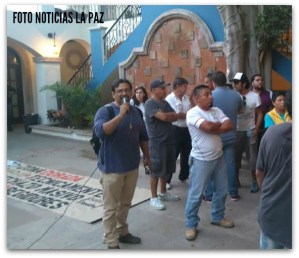 0 a trazo carretero manifestacion afuera 2