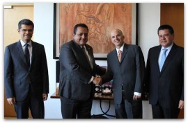 0 A CARLOS MENDOZA DAVIS EN SU GIRA A LA CIUDAD DE MEXICO