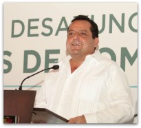 0 a carlos mendoza gobernador y prensa