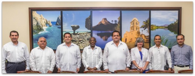 0 a carlos mendoza davis con gabinete economico y rochin