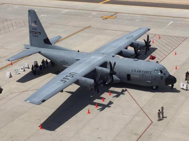 D A CAZAHURACANES 001