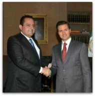 0 a carlos mendoza davis con peña nieto 5833