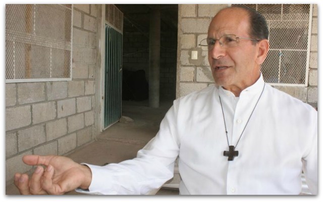 0 a padre solalinde todos santos