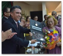 0 A LEONOR QUICHU ISAIS BIEN MERECIDO