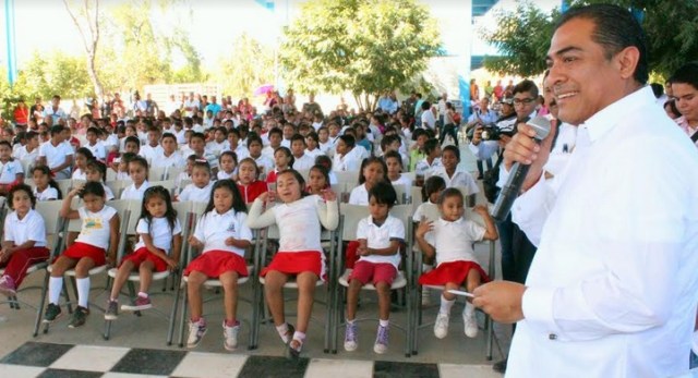 0 a arturo de la rosa escalante becas