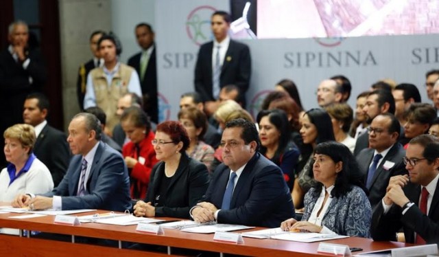 0 a carlos mendoza davis reunion educacion