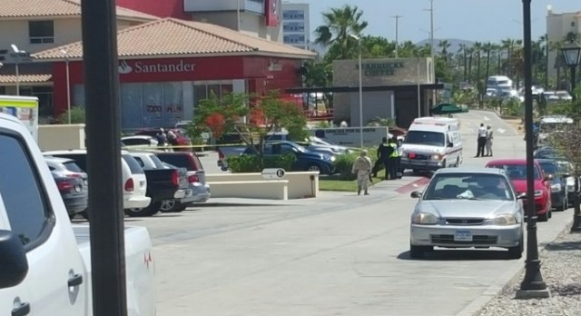 0 asalto en plaza peninsula con un muerto 3