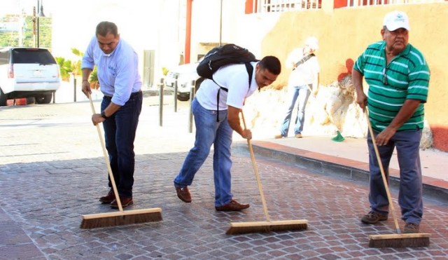 0-a-a-barrido-manua-en-los-cabos-servicios-publicos-r