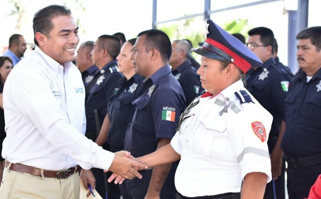 0-a-a-arturo-de-la-rosa-policia-turistica