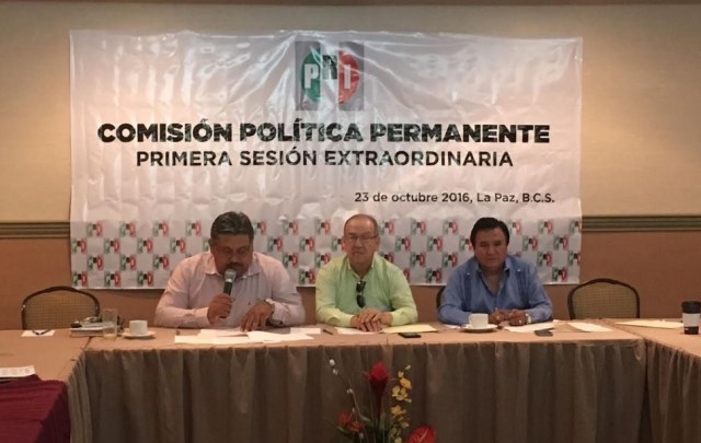 0-a-a-consejo-del-pri-estatal-mundo-salgado