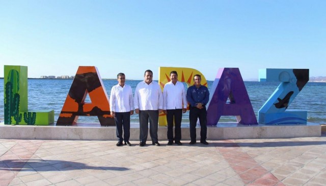 0-a-a-la-paz-letras-malecon