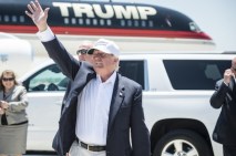 fede-trump-saludando