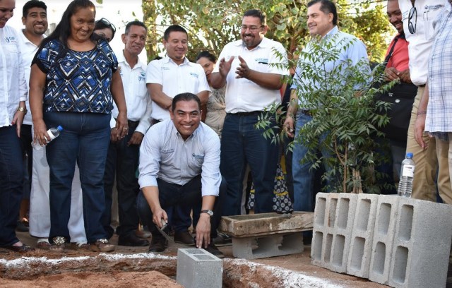 0-a-a-a-alcalde-arturo-vivienda-digna