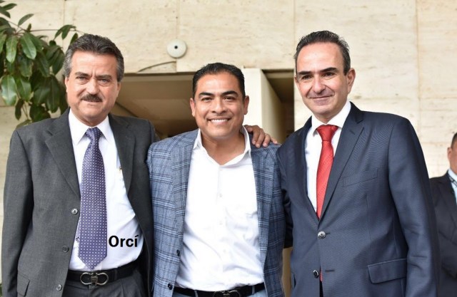 0-a-a-juan-adolfo-orci-con-arturo