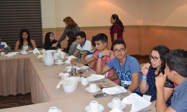 0-a-a-parlamento-juvenil-1