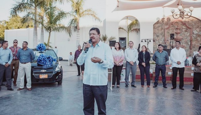 0-a-a-a-armando-martinez-vega-alcalde-484335