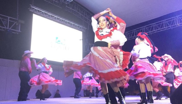 0-a-a-a-fiestas-folclorico-ballet-loreto