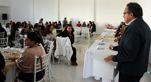 0-a-a-a-mujeres-trabajadoras-4