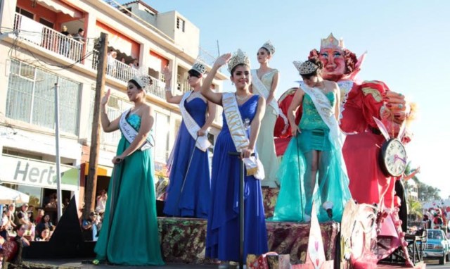 0-a-a-a-malecon-desfile-carnaval