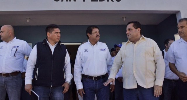 0-a-a-armando-martinez-con-gobernador-san-pedro